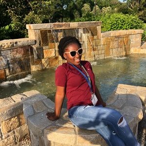 Meet your Posher, Nyla